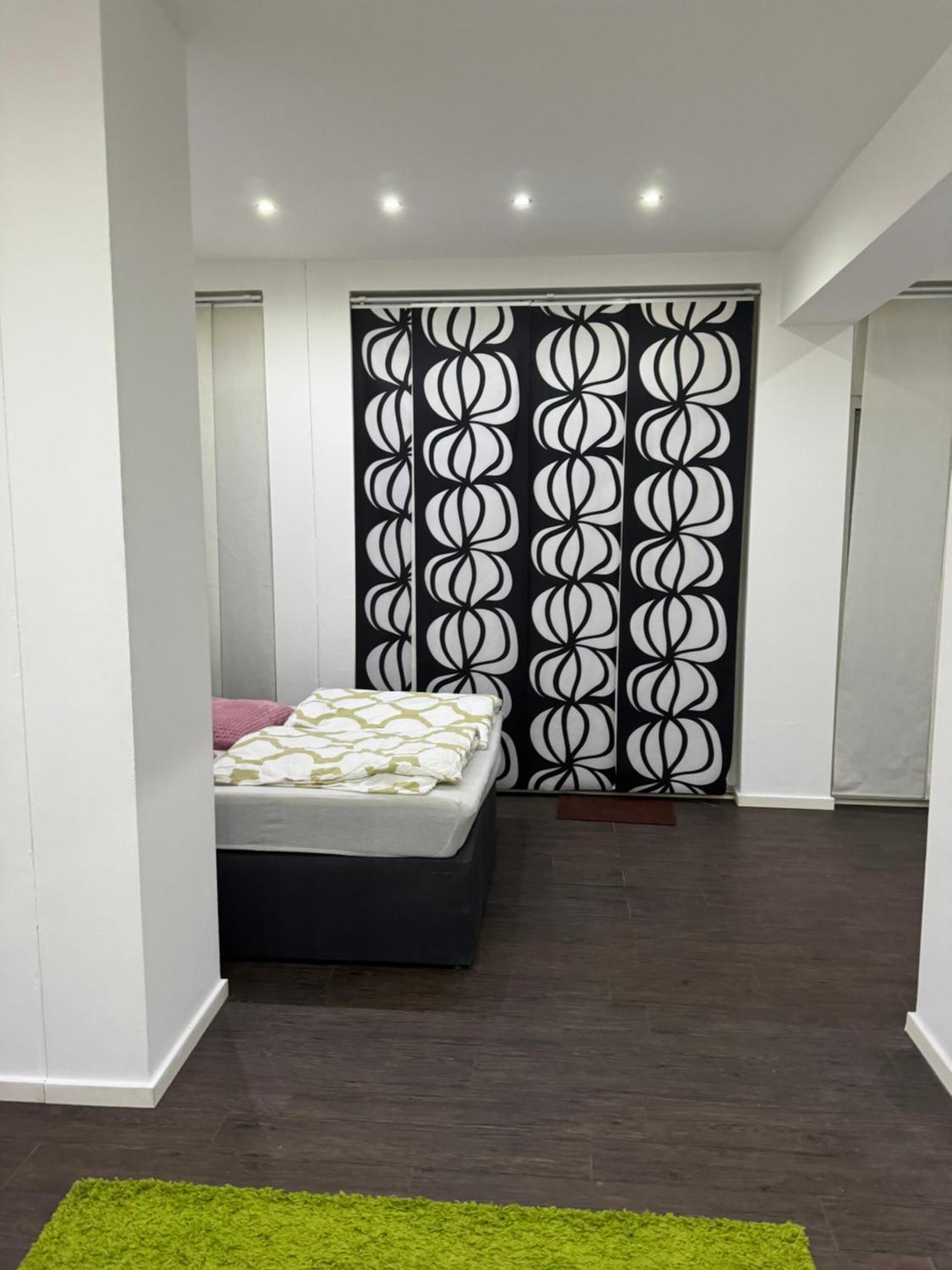 Luxurioese Wohnung Mit Eigenem Garten Augsburg Kültér fotó